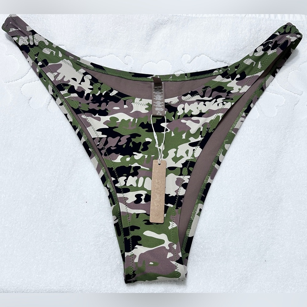 SKIMS Recycled swim Logo Camo Cheeky Tanga size 2X - Picture 2 of 9